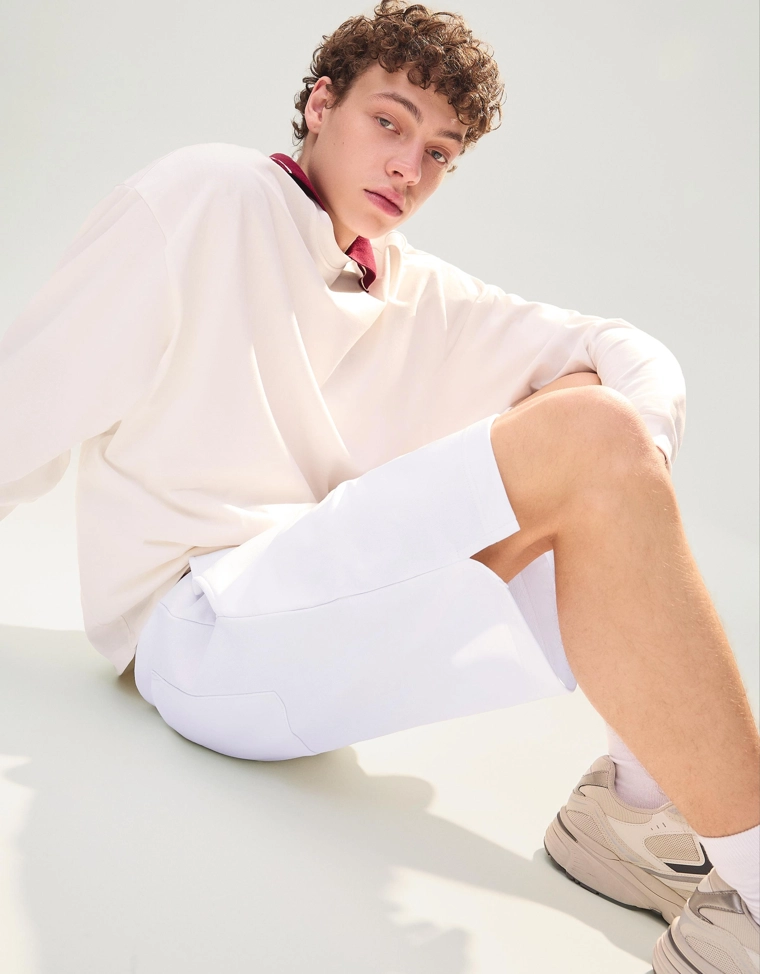 Базовые шорты-бермуды из мягкой ткани