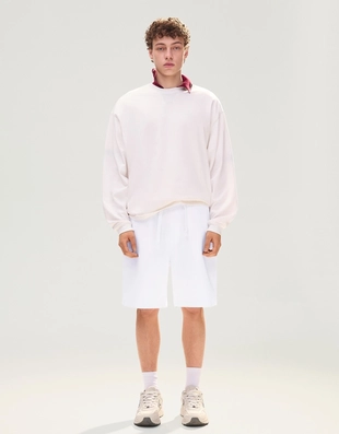 Базовые шорты-бермуды из мягкой ткани- Заказать в России