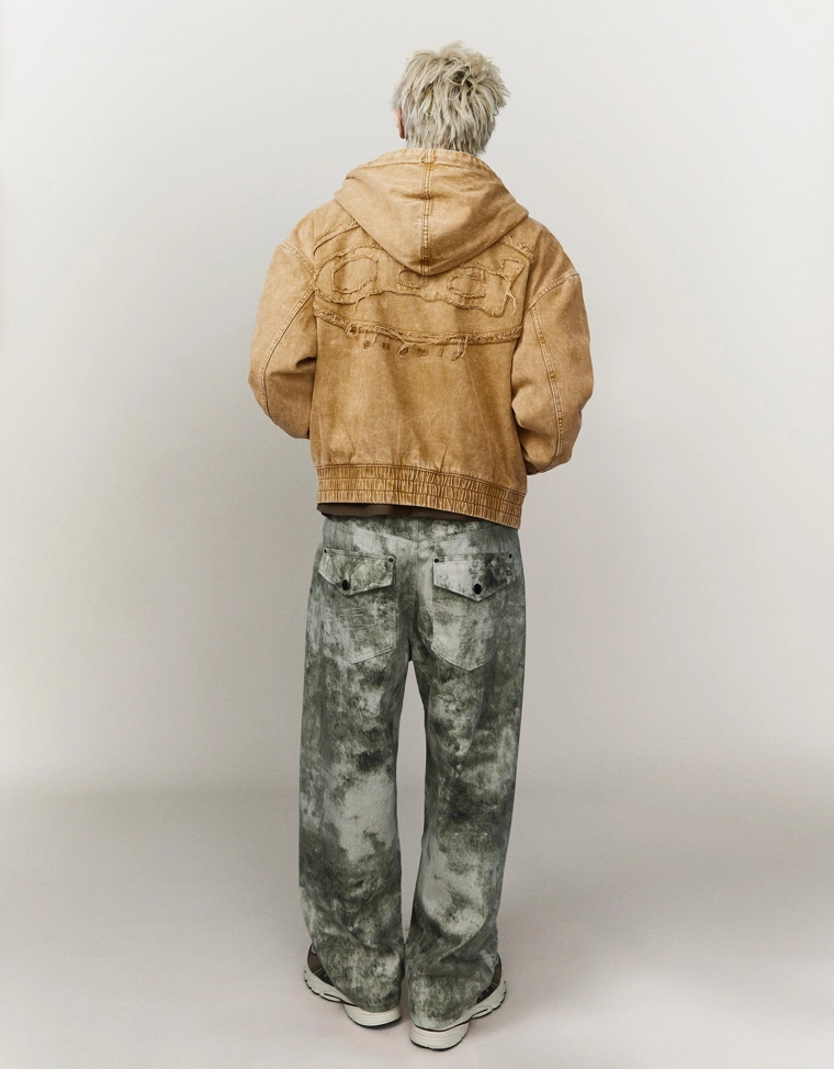 Стеганая куртка на молнии с капюшоном