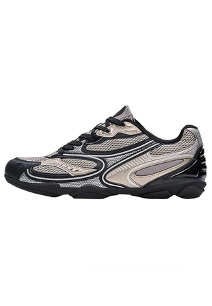 Спортивная обувь на тонкой подошве- Заказать в России