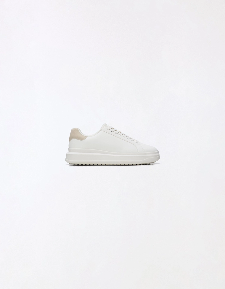 Объемные кроссовки