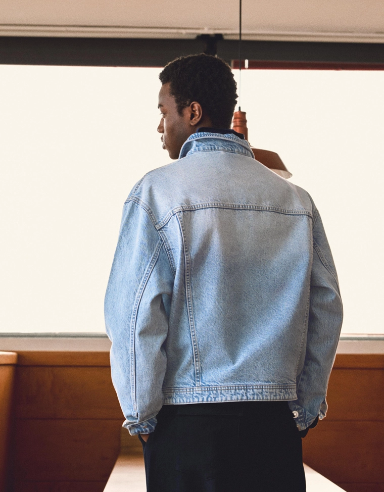 Джинсовая куртка