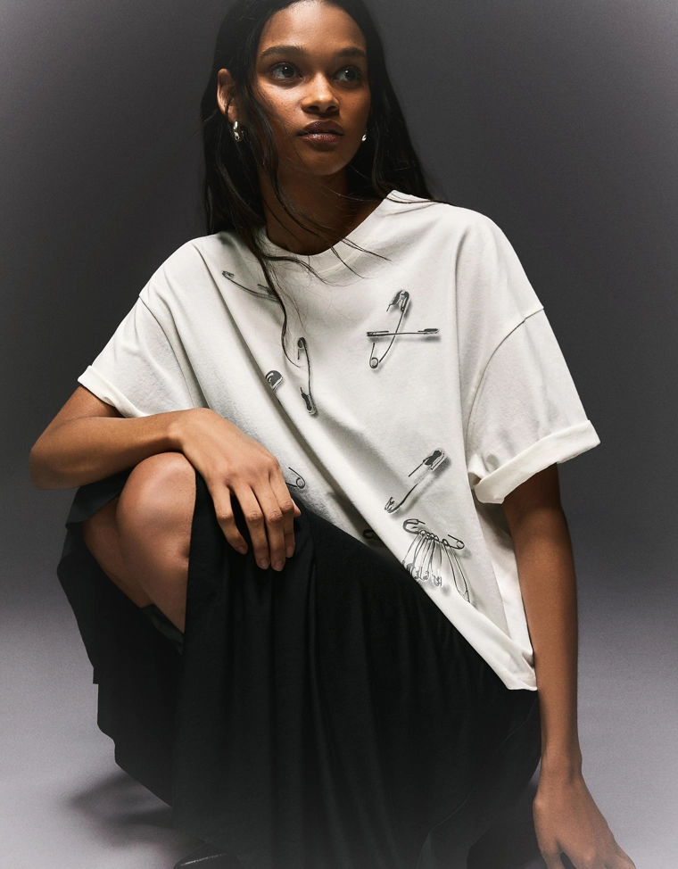 Футболка с короткими рукавами и принтом