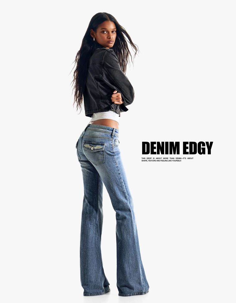 Расклешенные джинсы с низкой посадкой и вышивкой