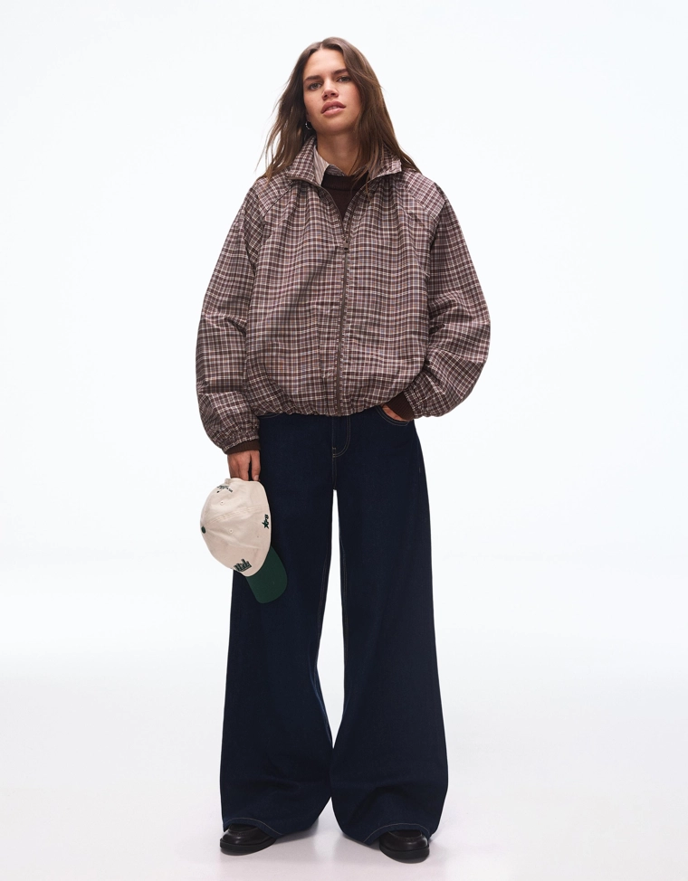 Куртка оверсайз в клетку на молнии