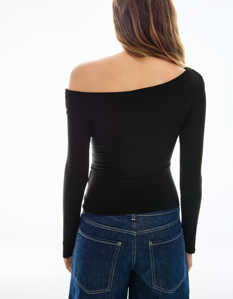 Асимметричный лонгслив с длинными рукавами и завязками