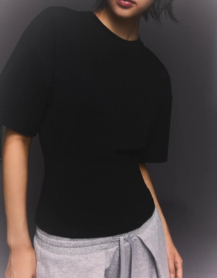 Футболка с короткими рукавами и корсетным поясом- Заказать в России