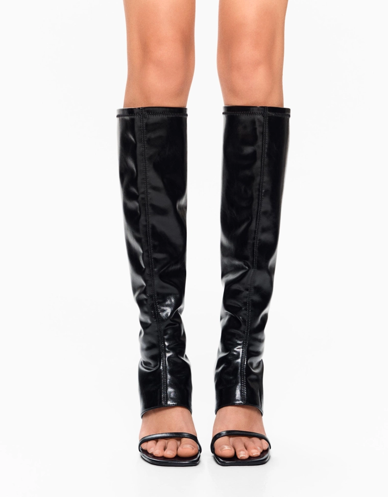 Босоножки на каблуке