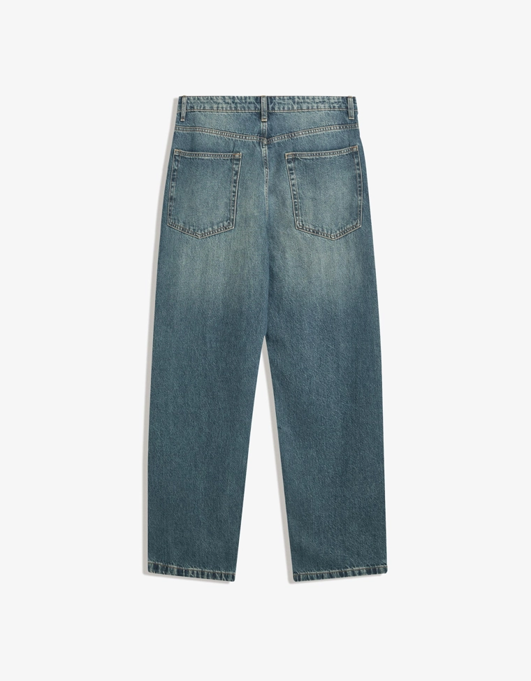 Джинсы свободного кроя