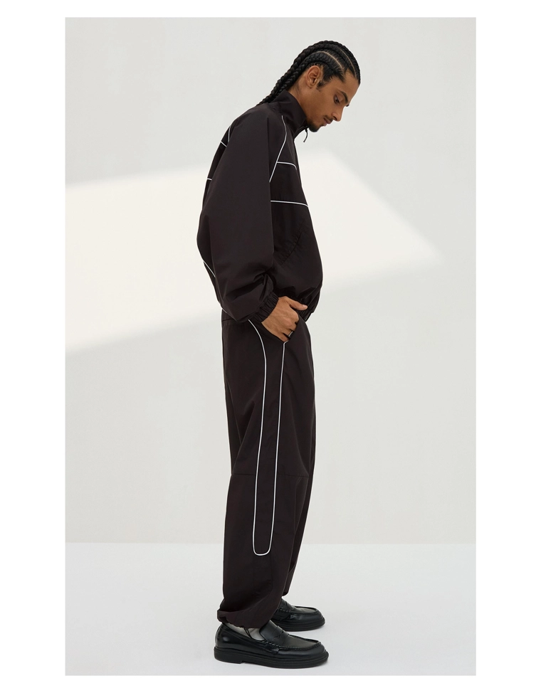 Высокотехнологичные брюки очень свободного кроя