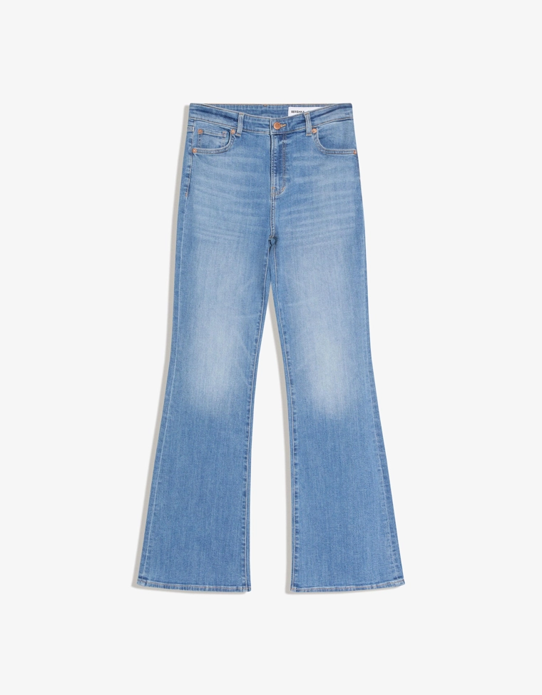 Расклешенные джинсы с высокой посадкой