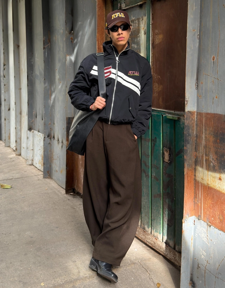 Брюки barrel приталенного кроя с разрезами