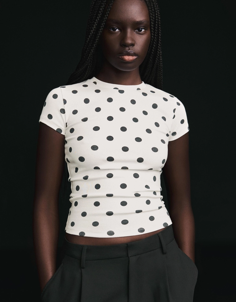 Футболка с короткими рукавами и круглым вырезом