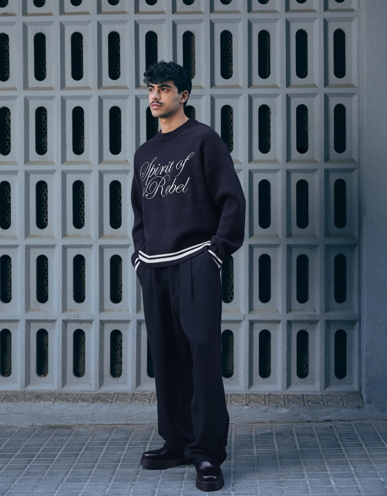 Свитер с вышивкой