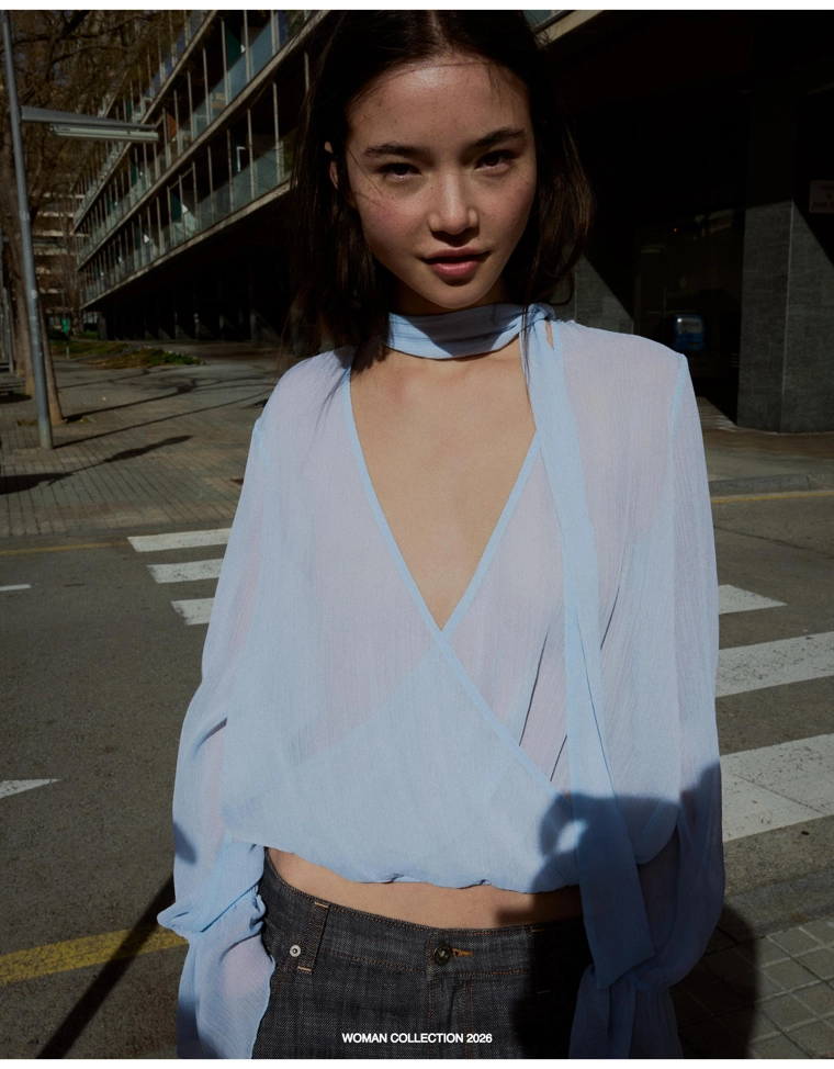 Блуза с длинными рукавами и шарфом с запахом