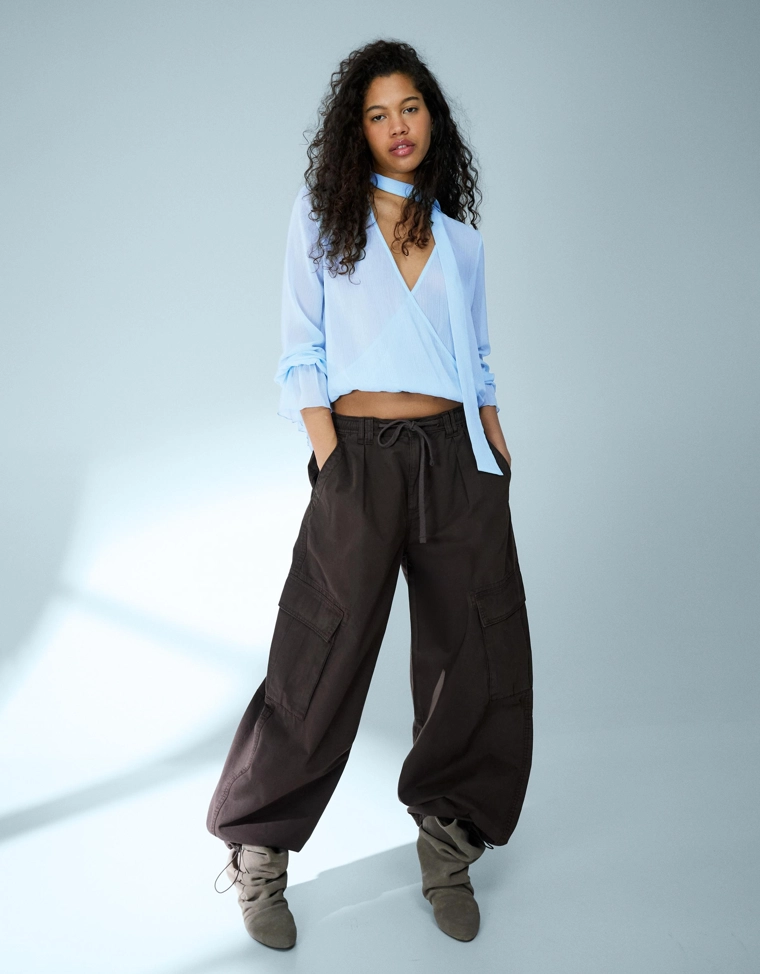 Блуза с длинными рукавами и шарфом с запахом