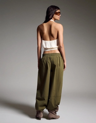 Топ с запахом и горловиной халтер- Заказать в России