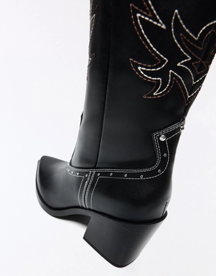 COWBOY STUDDED HEEL BOOTS- Заказать в России