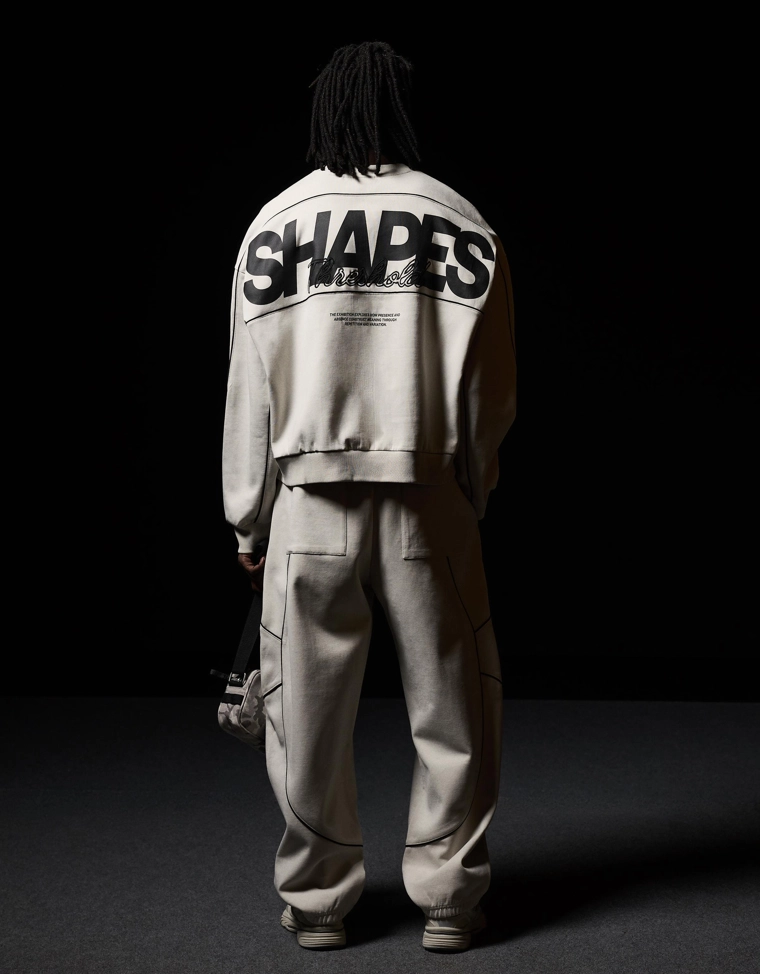 Брюки-бананы из ткани с принтом