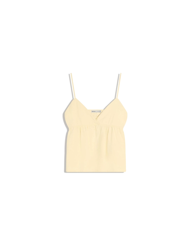 Топ на бретелях и с воланами