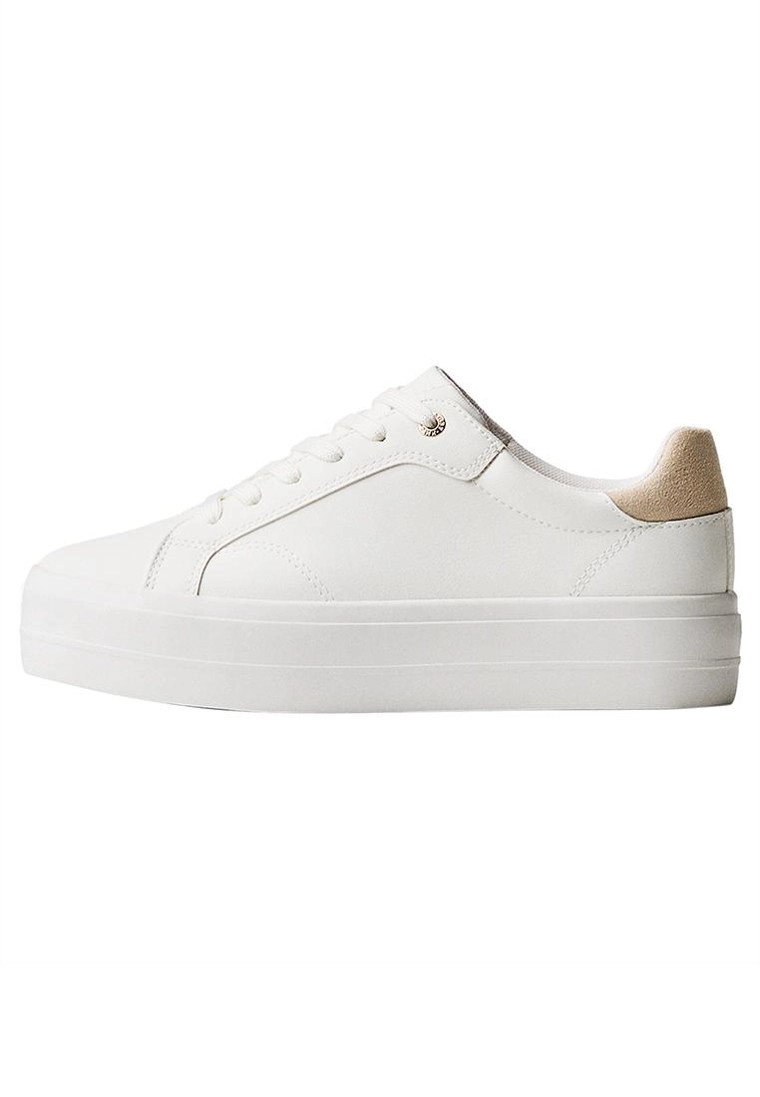 Контрастные кроссовки