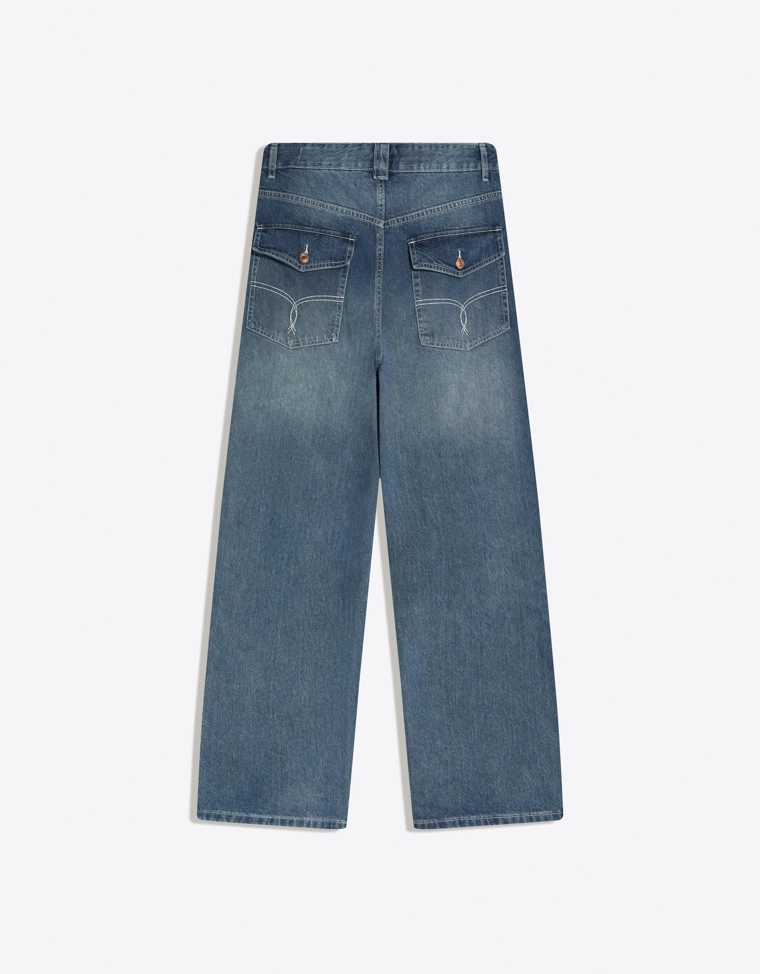 Джинсы очень свободного кроя с вышивкой