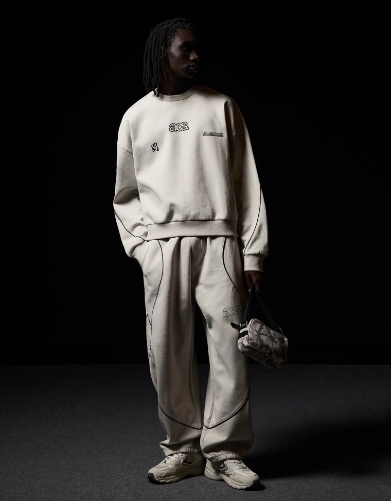 Толстовка свободного кроя с вышивкой