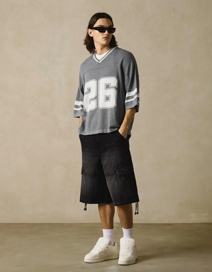 Спортивная футболка с короткими рукавами и принтом- Заказать в России