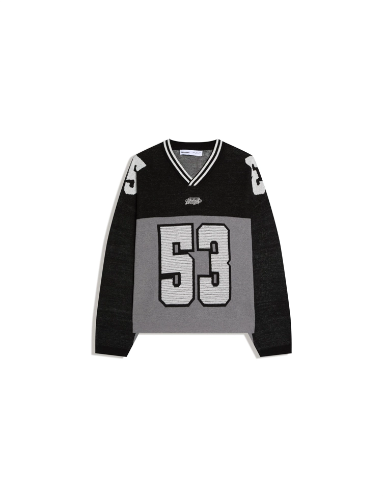 Свитер со спортивным принтом