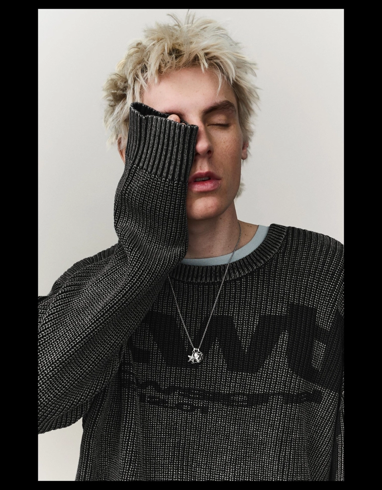 Свитер с принтом