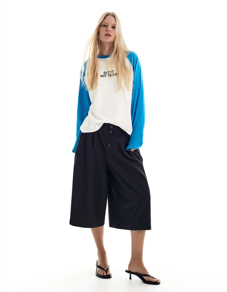 Лонгслив с контрастным принтом