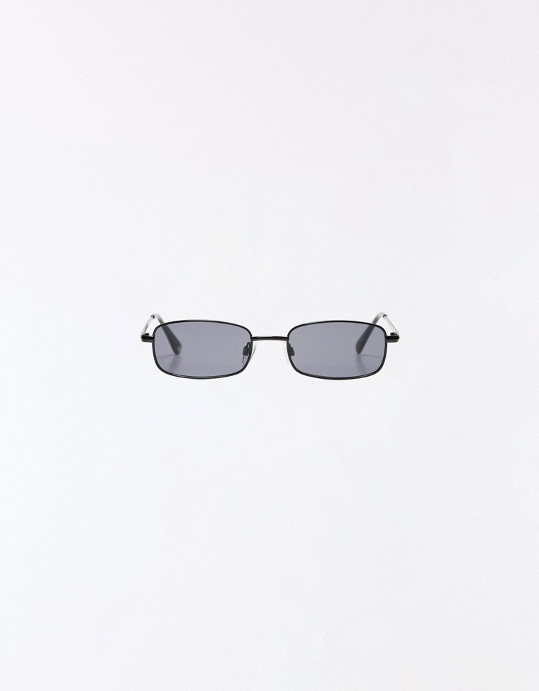 Солнцезащитные очки в прямоугольной оправе