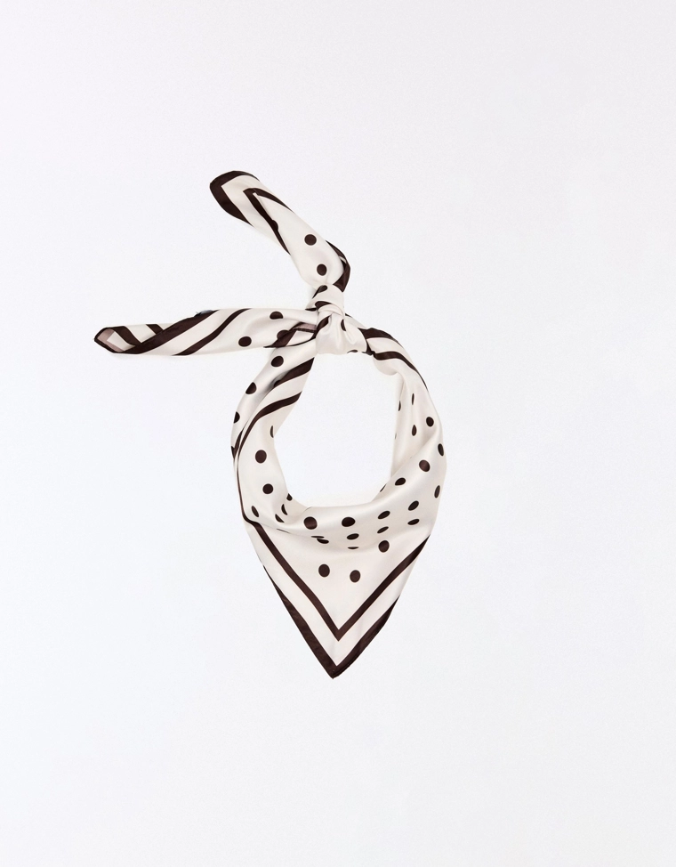 Платок в горошек