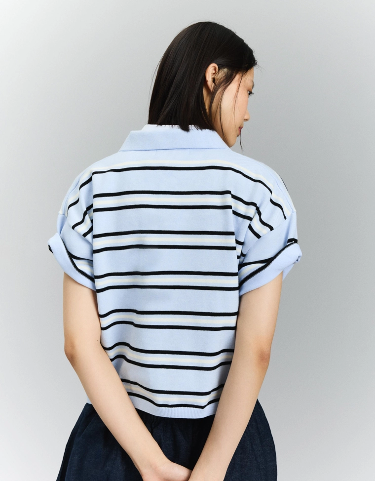 Свитер в полоску с воротником-поло