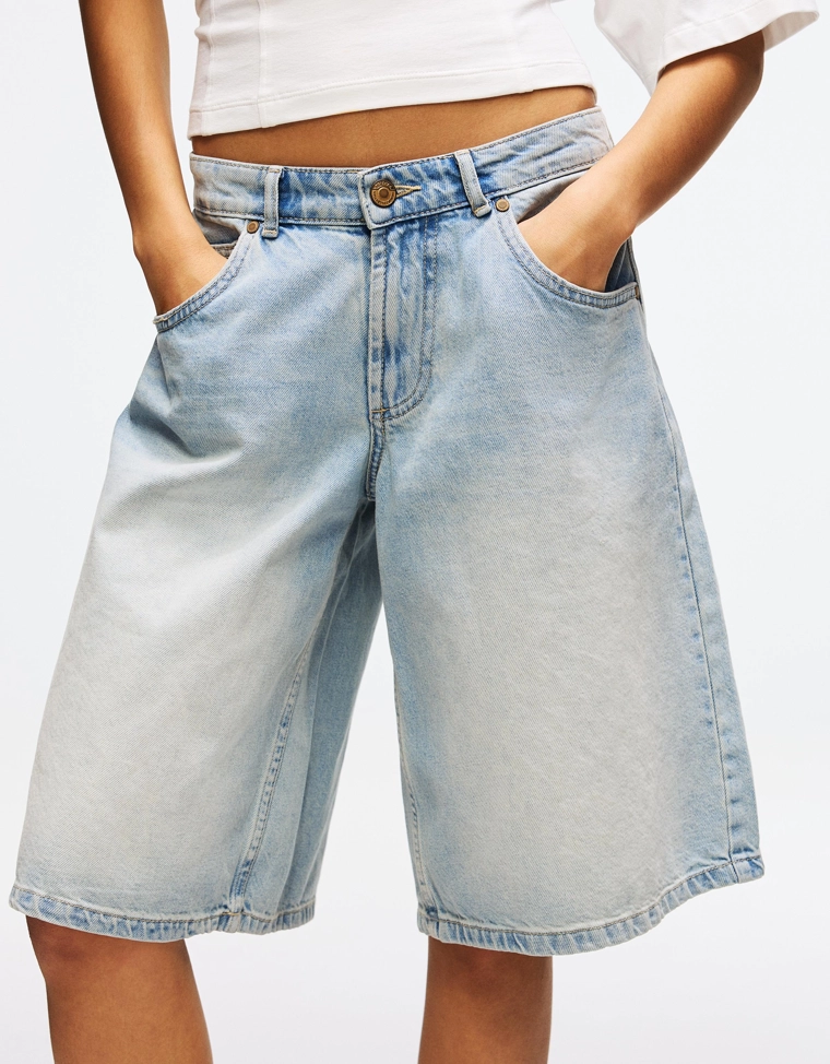Джинсовые шорты свободного кроя