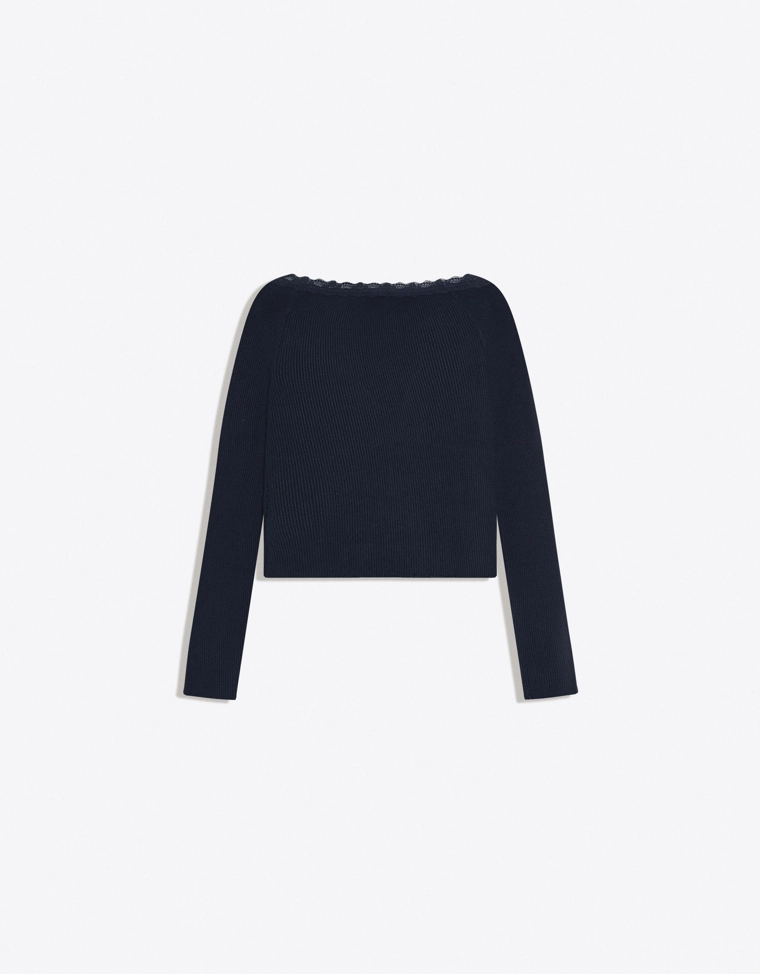 Футболка с кружевными вставками