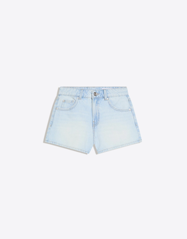 Джинсовые шорты в стиле 90-х