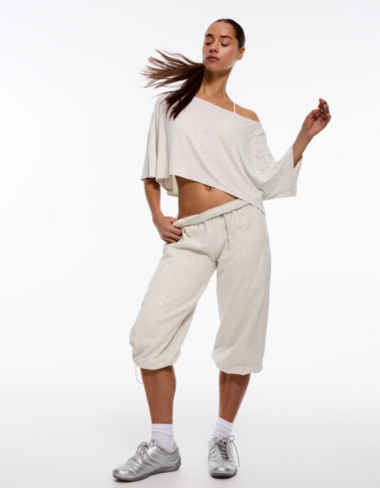 Асимметричная футболка с короткими рукавами