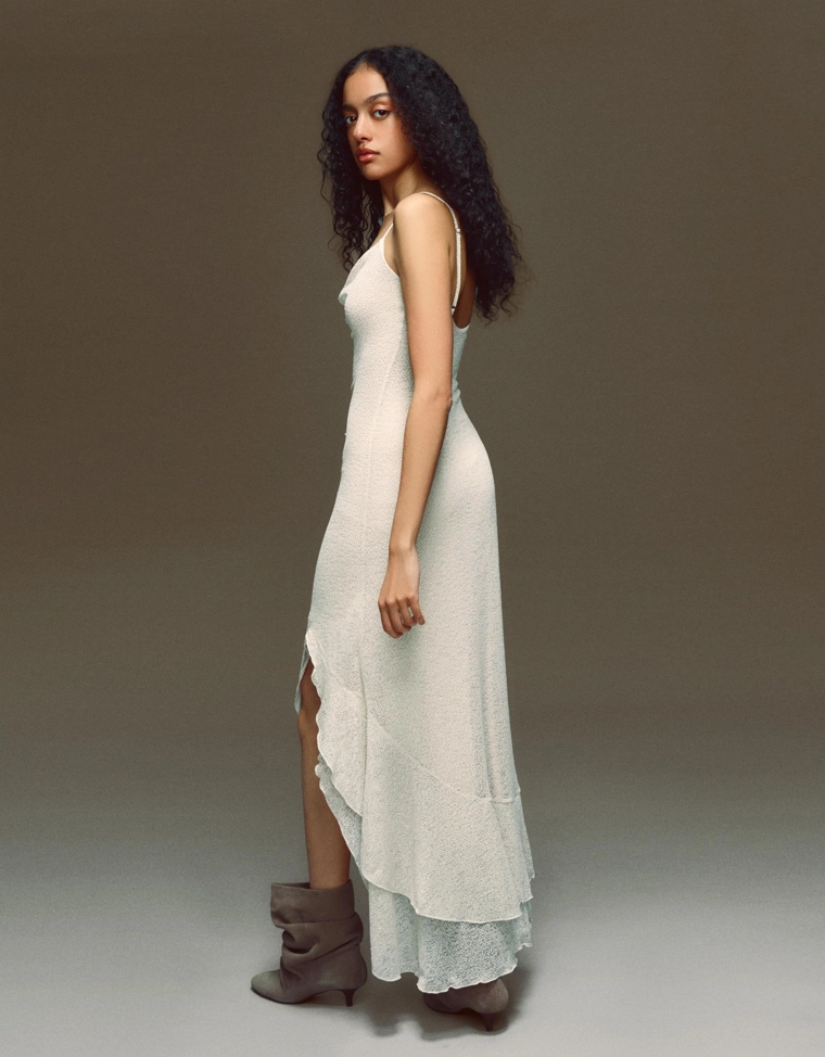 Платье миди в стиле рустик с бретелями и воланами