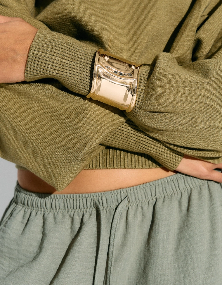 Гладкий браслет-кафф