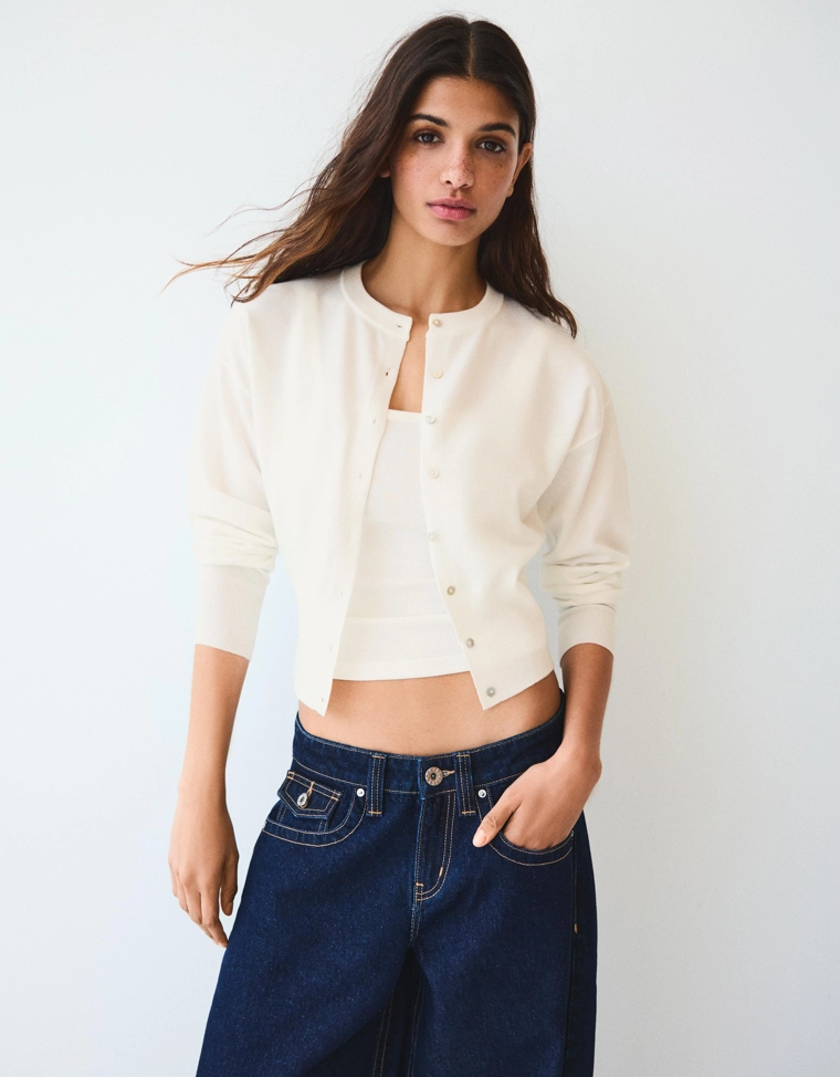 Кардиган с круглым вырезом на пуговицах