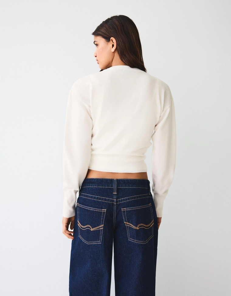 Кардиган с круглым вырезом на пуговицах