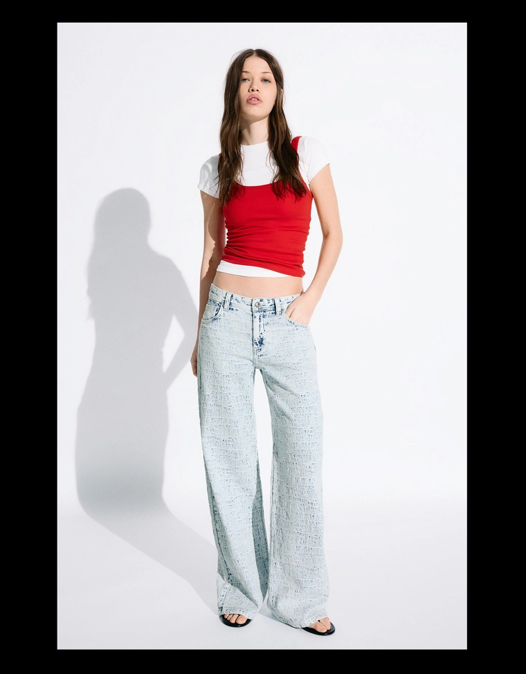 Джинсы-бойфренды жаккардовые с низкой посадкой