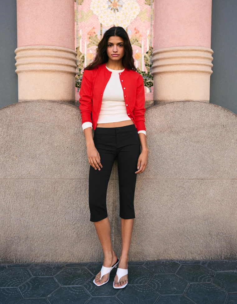 Кардиган с круглым вырезом на пуговицах