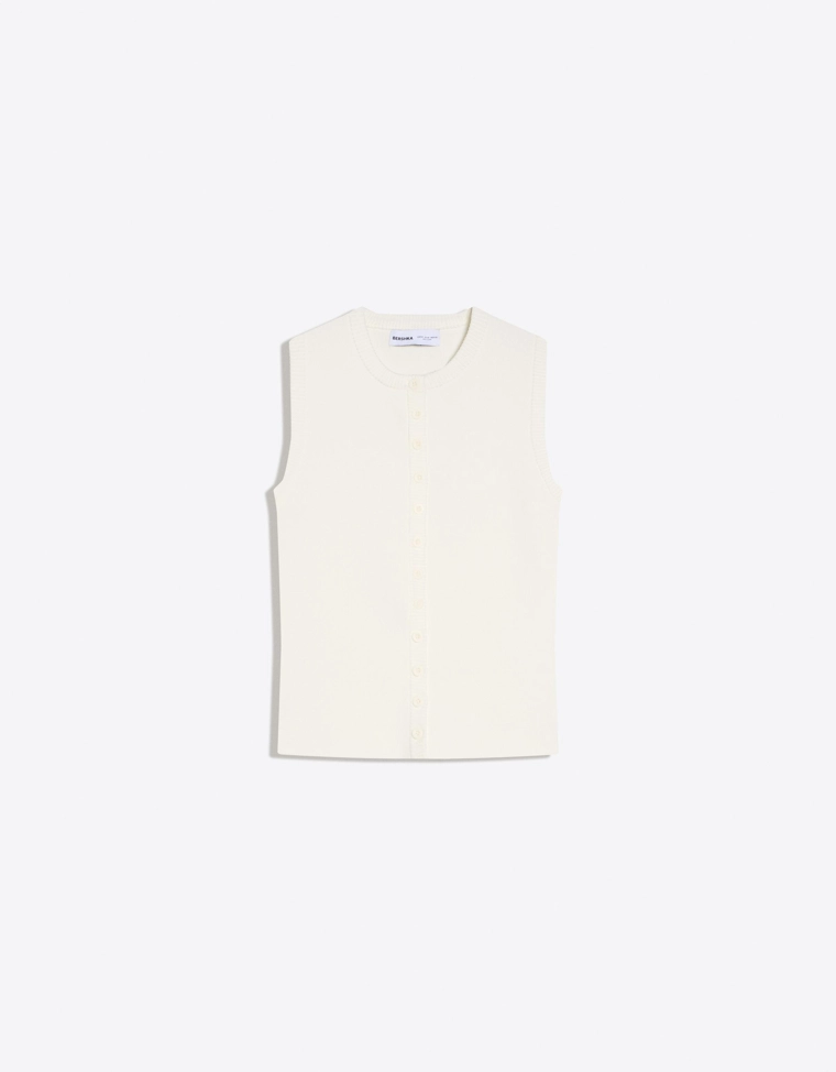 Жилет с круглым вырезом и пуговицами