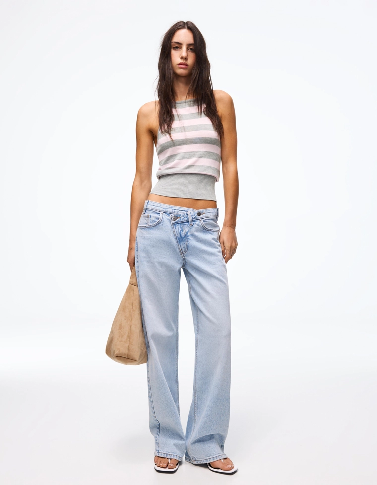 Топ в полоску с горловиной халтер