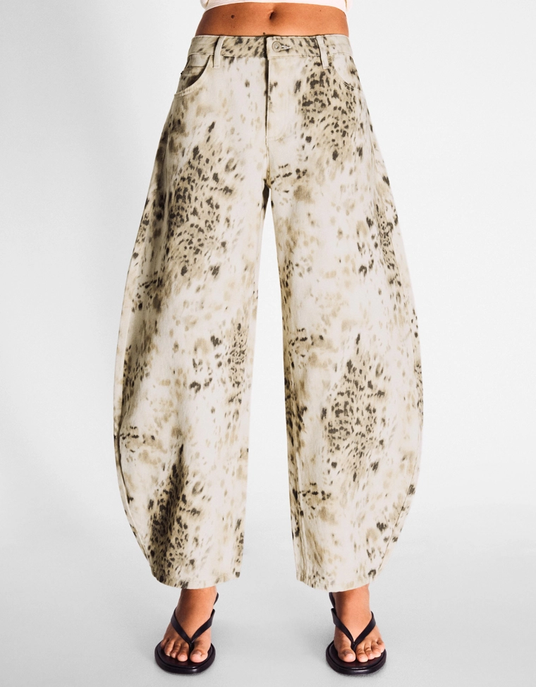 Брюки barrel с принтом