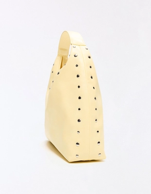 Кожаная ведерная сумка с заклепками- Заказать в России