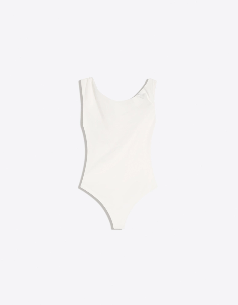 Боди асимметричного кроя с бретелью и сборками