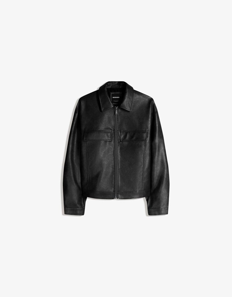 Куртка геометрического кроя из искусственной кожи